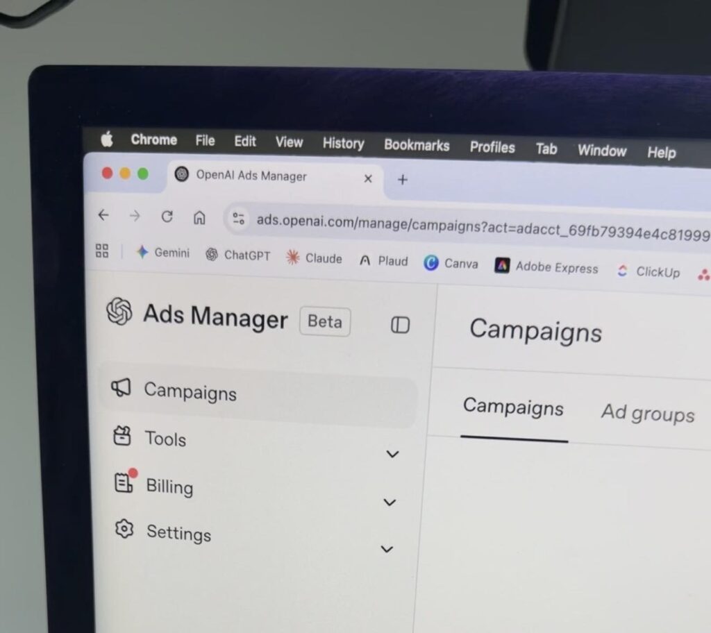 OpenAI lancia l’Ads Manager conversazionale. Ecco perché dovresti essere contento (non preoccupato)